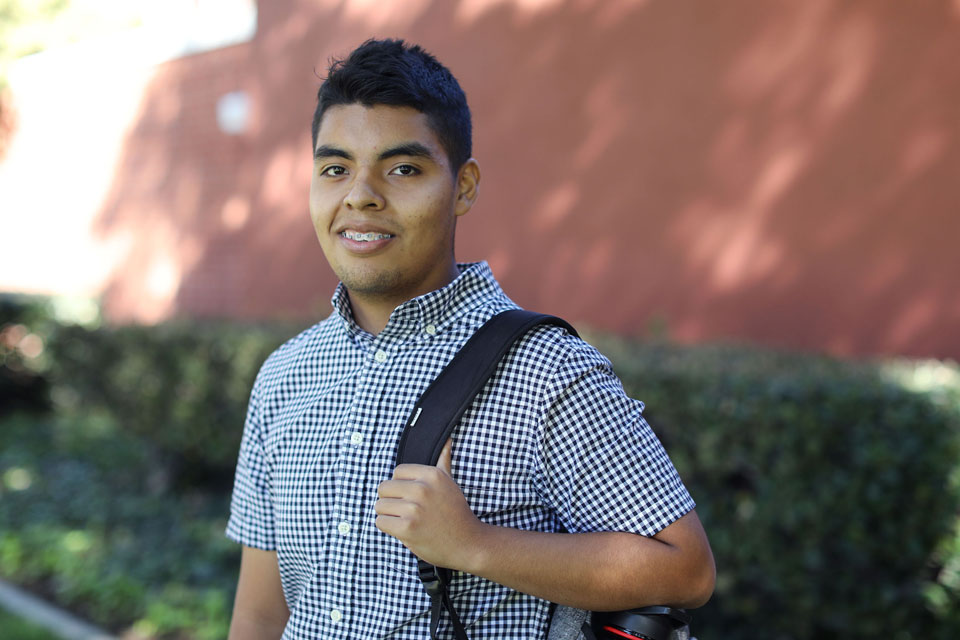 Cal State LA student receives $10,000 U.S. Navy STEM Scholarship